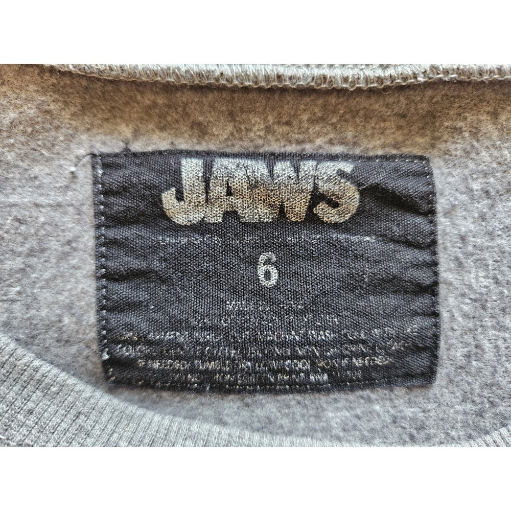 Torrid JAWS Gray Fleece LS Pullover Sweatshirt With Graphic Print, Plus 6X - Picture 3 of 3